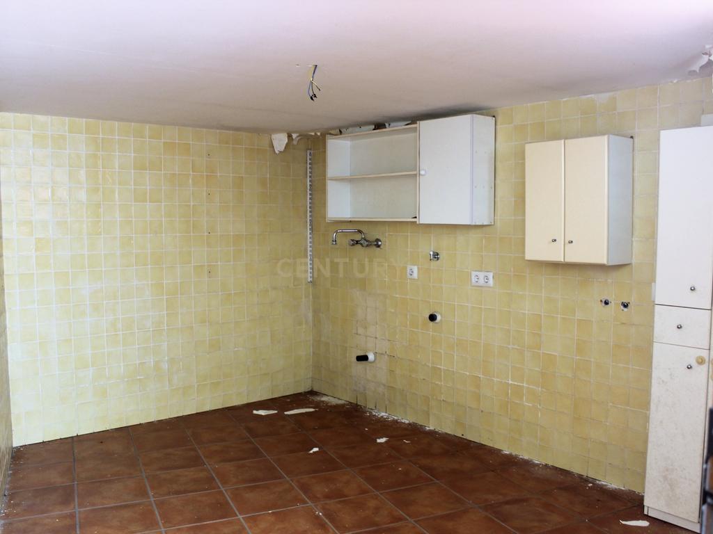 - Image 12
