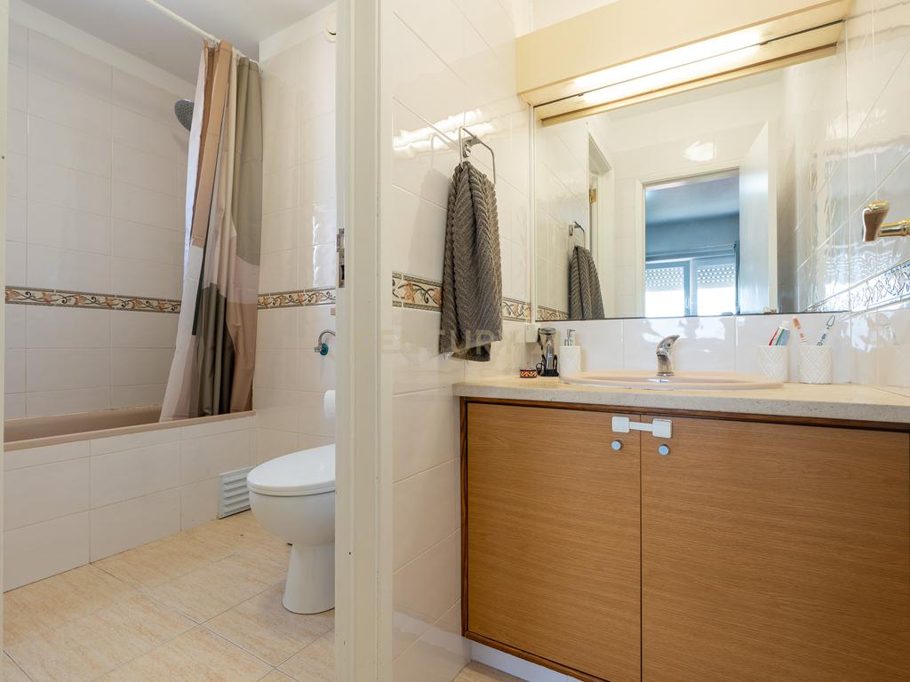 🏚️ ÓTIMO APARTAMENTO T3 - Santo António dos Cavaleiros - Image 19
