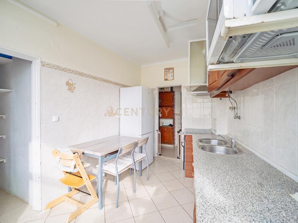 Apartamento T2 em Cacilhas – Excelente Localização - Image 10