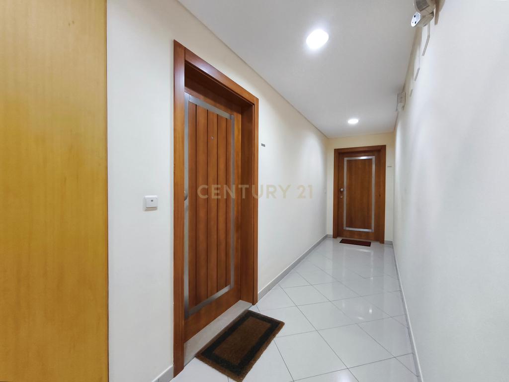 Apartamento T2 em Ponta Delgada com Garagem e Varanda - Image 21