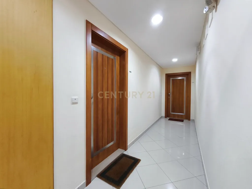 Apartamento T2 em Ponta Delgada com Garagem e Varanda - Image 21