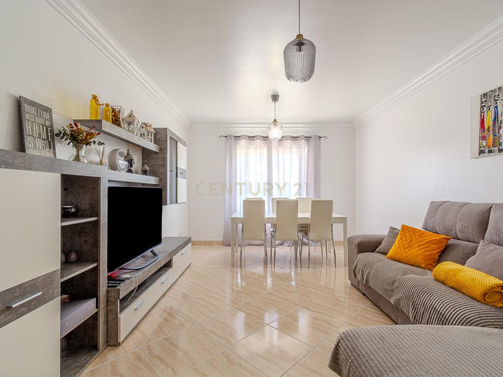 Apartamento T2 | Logradouro | Estacionamento | Olhão  - Image 15