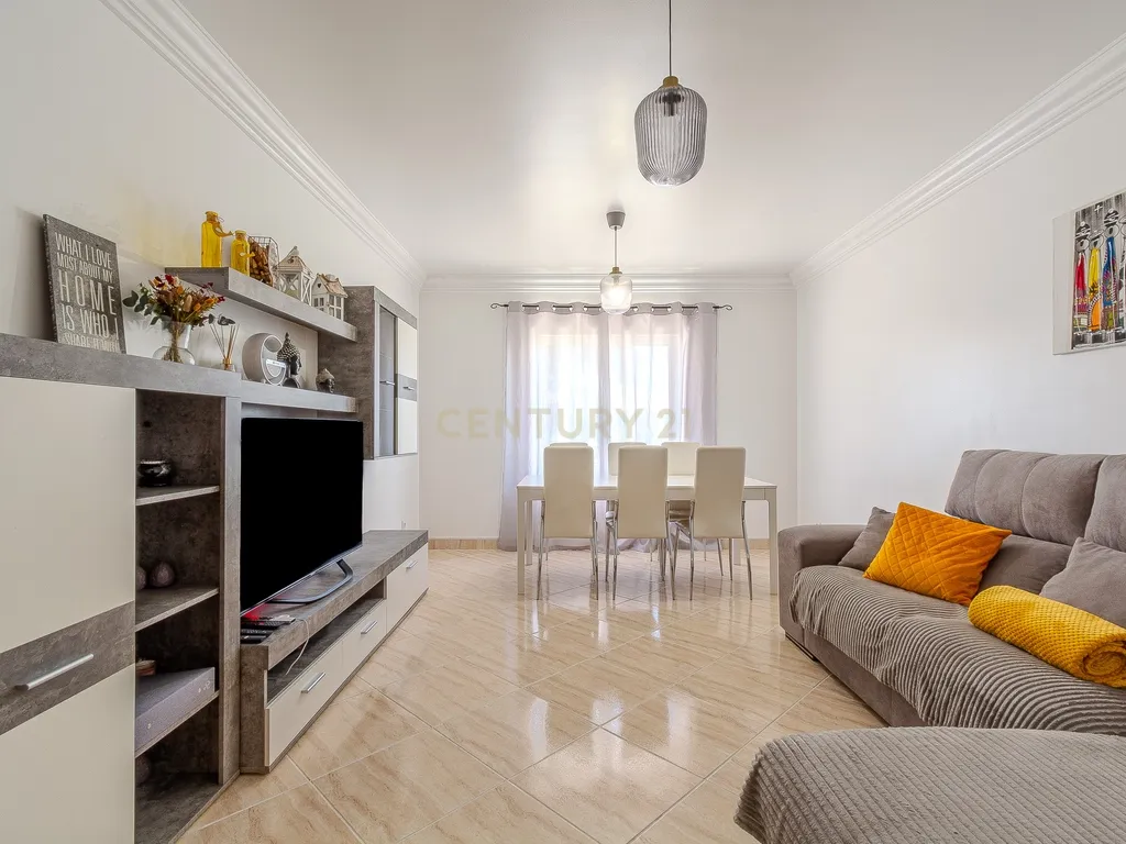 Apartamento T2 | Logradouro | Estacionamento | Olhão - Image 15