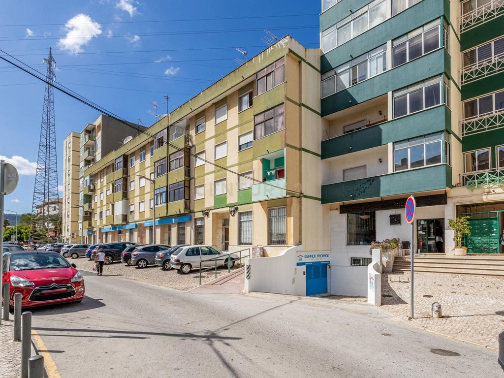Espaço comercial no centro de Alverca junto às Finanças - Image 3