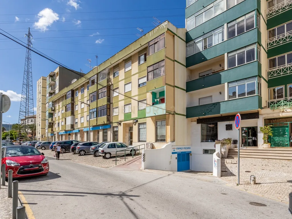 Espaço comercial no centro de Alverca junto às Finanças - Image 3