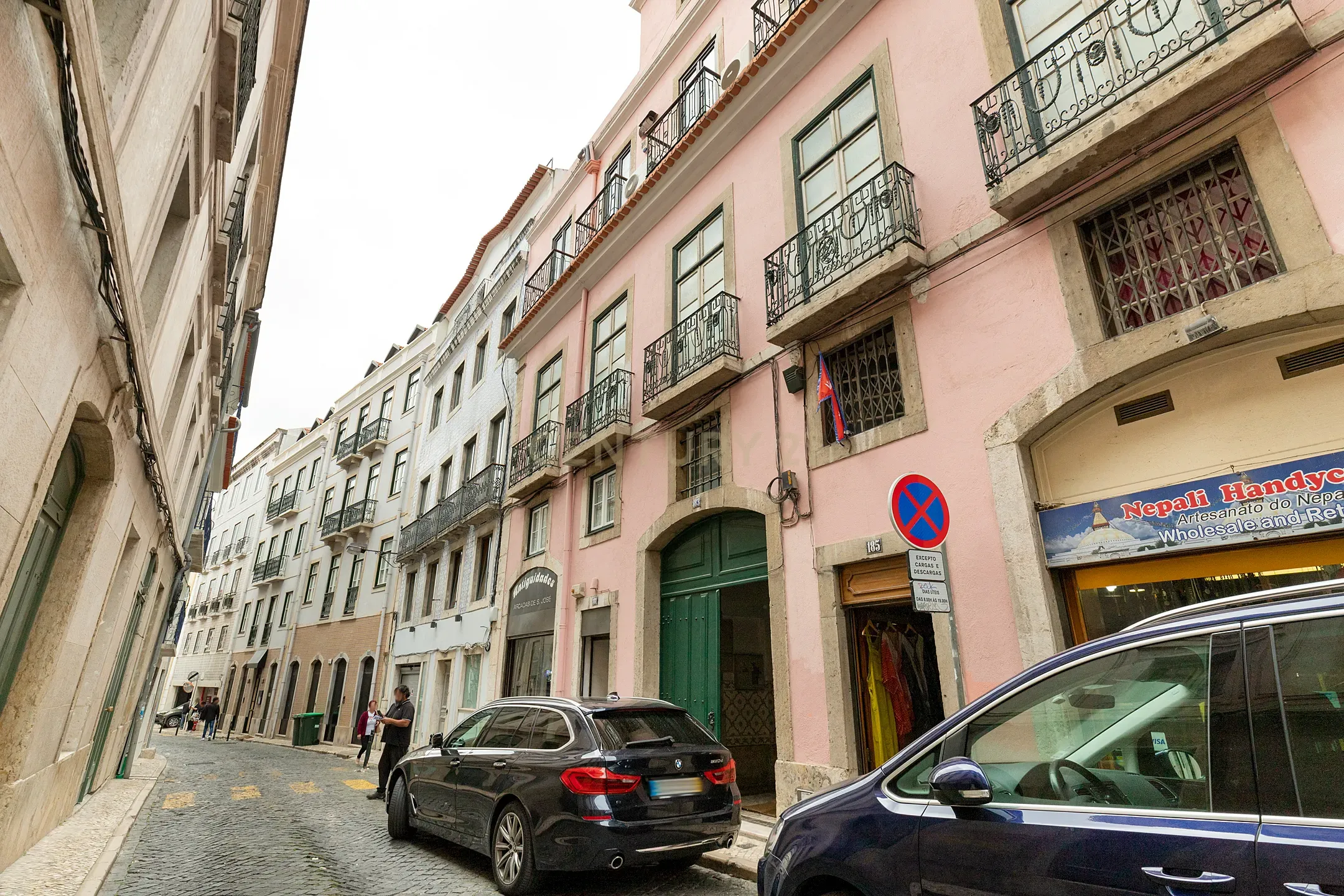 Andar em edifício pombalino, 300m2, Rua de São José (jto ao teatro Tivoli) - Image 1