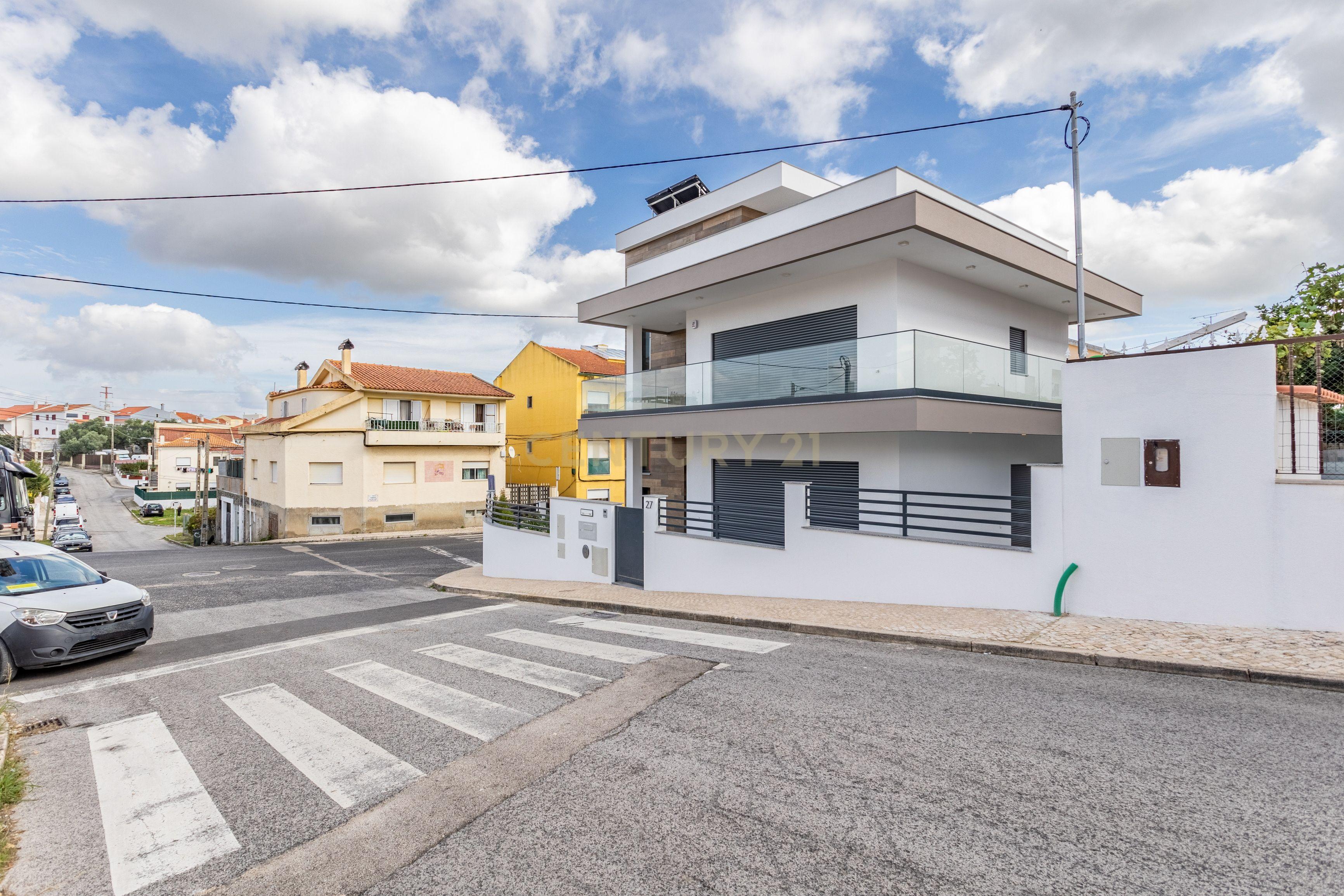 Moradia de luxo V4 no Bairro das Maroitas, São João da Talha - Image 38