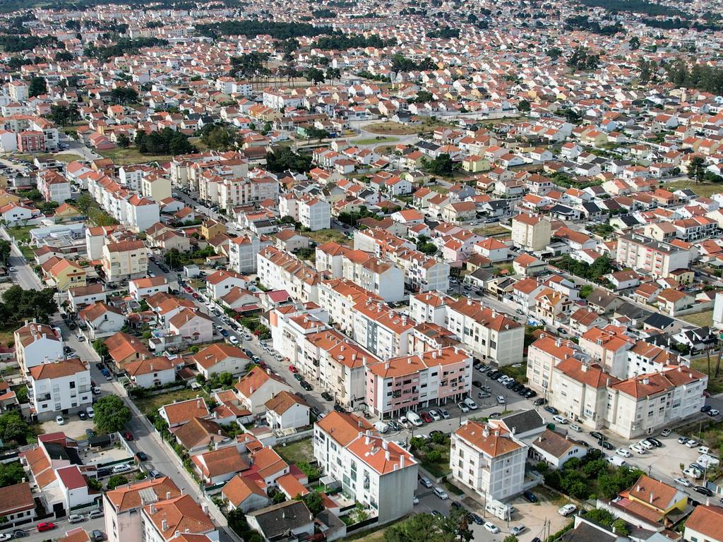 Apartamento T3 com Varanda na Quinta do Conde – 3º Andar  - Image 25