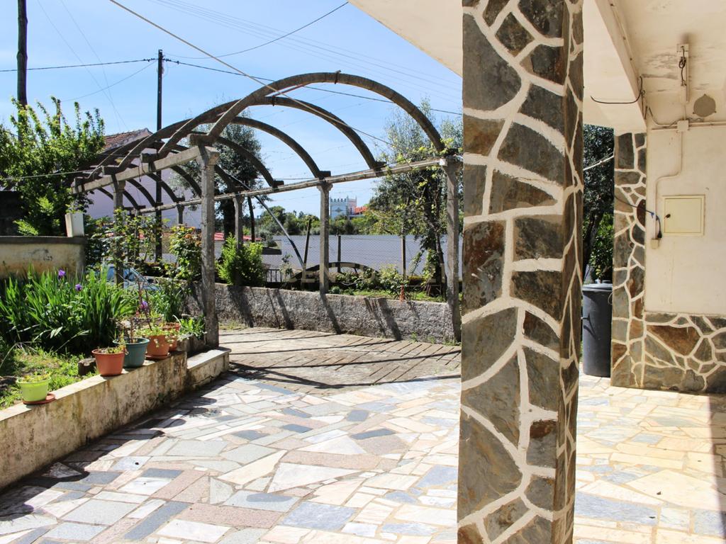 Moradia T6 isolada, terreno de 825m² e vista montanha – Pedrógão Grande - Image 4