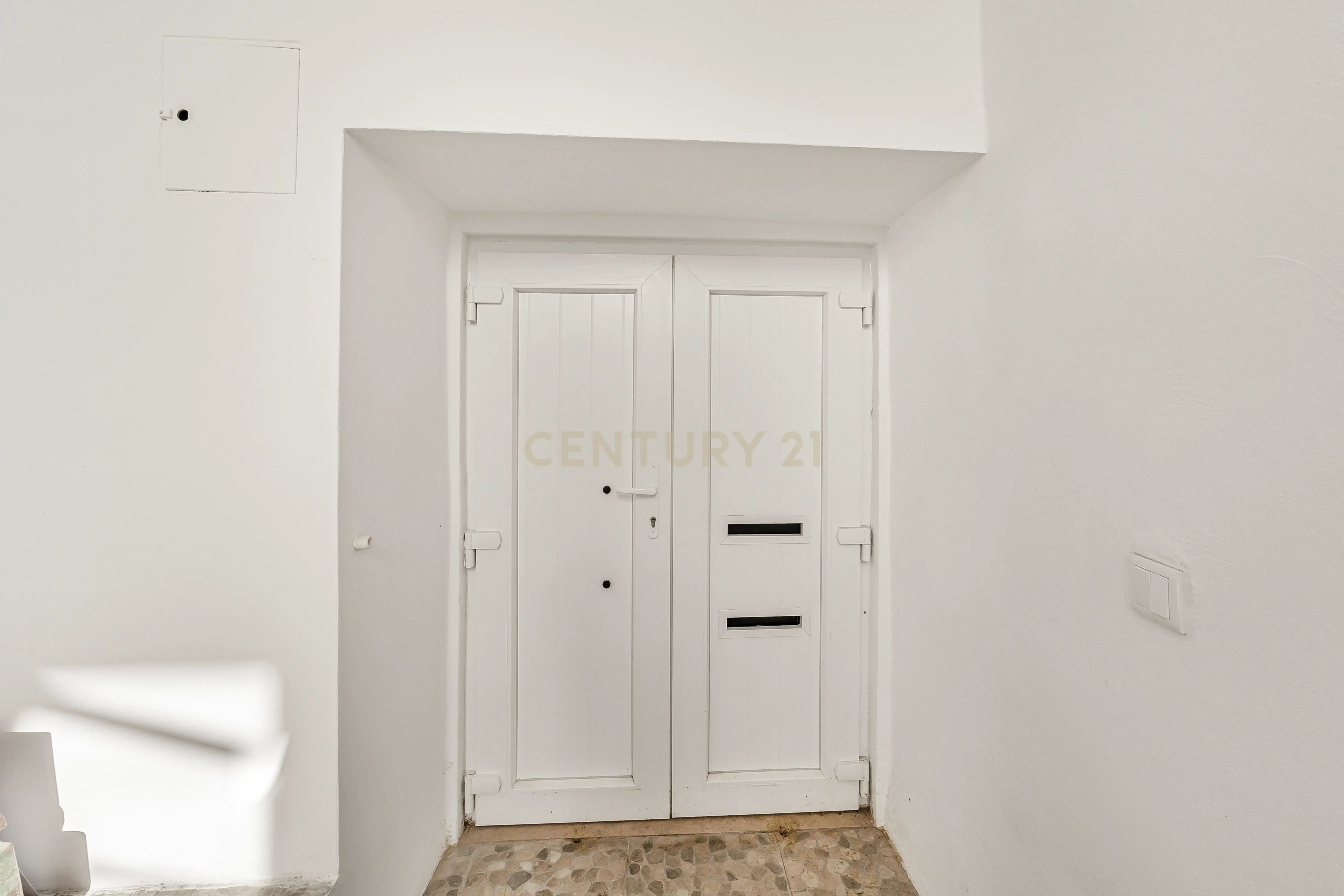 Fotografia 4 de Prédio Totalmente Renovado com 2 apartamentos T1 e espaço exterior no coração da cidade | Travessa das Viçosas (ao lado da Av. Luísa Tody), Setúbal