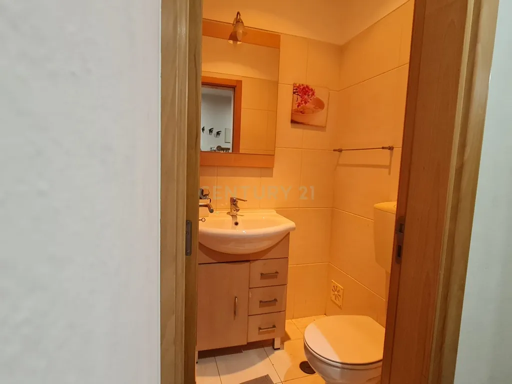 Apartamento T3 com 82m² na Amadora – Excelente Estado e Localização Privilegiada - Image 13