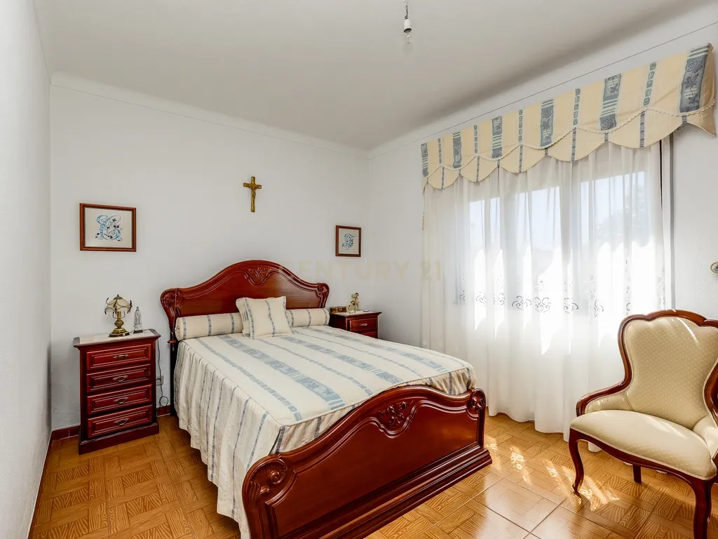 Moradia T8 de 288 m² no Centro de Montargil – Junto à Barragem - Image 16