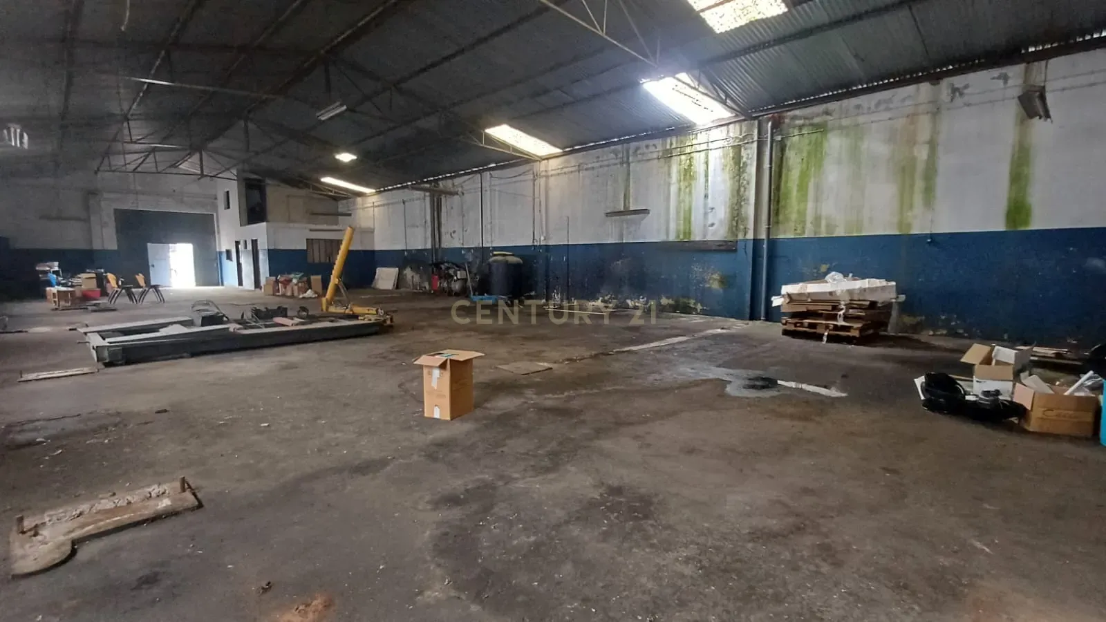 Armazéns na Zona Industrial de Almeirim - Image 10