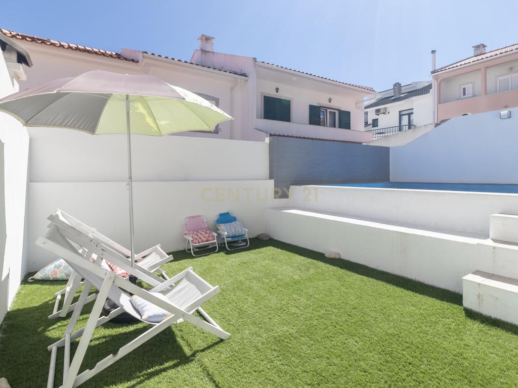 Moradia T3 com Piscina e Excelentes Áreas nos Foros de Amora - Image 18