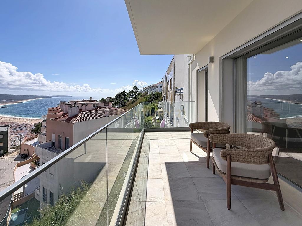 Apartamento Novo com Terraço e Piscina Privativa em Nazaré - Image 43