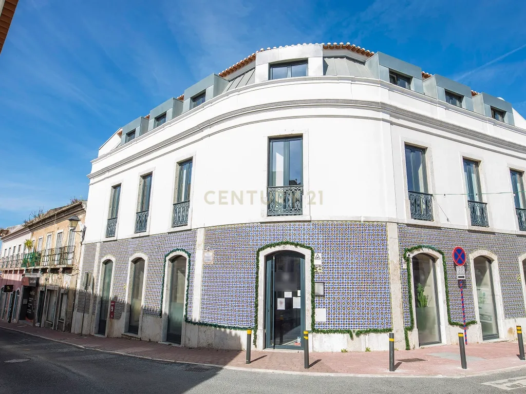Espaço comercial para venda em Oeiras - Image 1