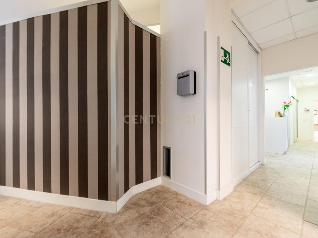 Loja Comercial Luxuosa em Madrid - 306m² com Excelente Localização - Image 25