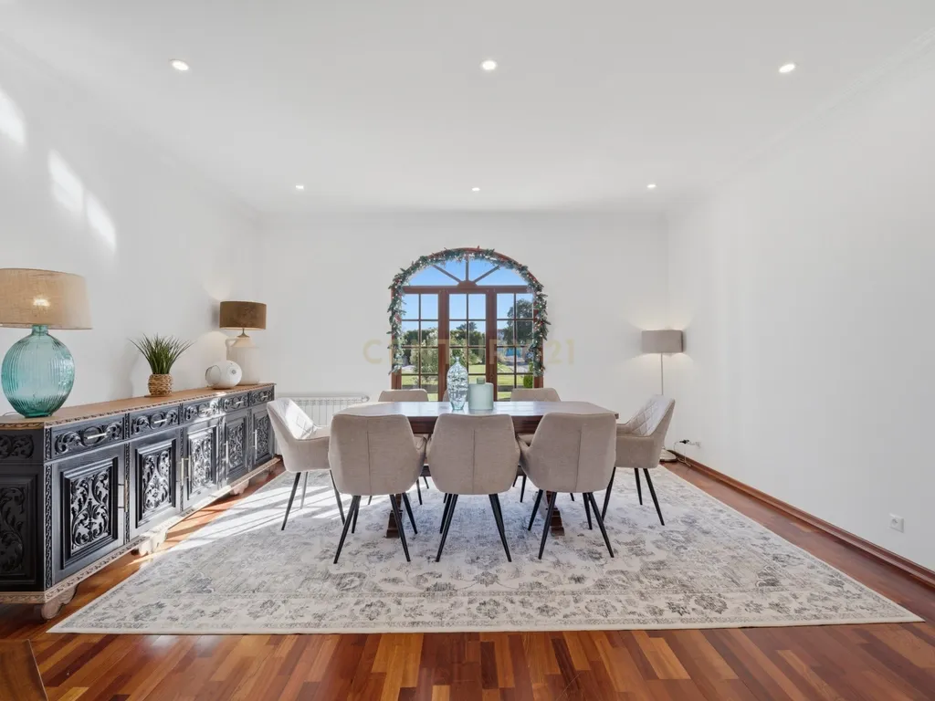 Quinta de Charme em Palmela – Renovada, Espaçosa e Pronta a Viver - Image 5