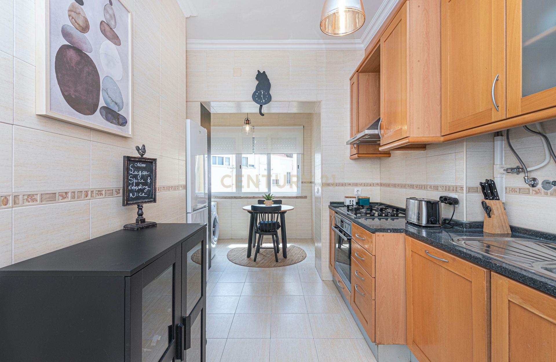 Apartamento T2 | Amadora | Mobilado e Equipado | - Image 12