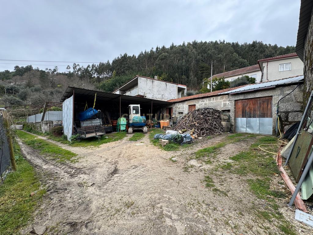 Terreno Urbano em Braga com Vista para Montanha e Água - Image 11