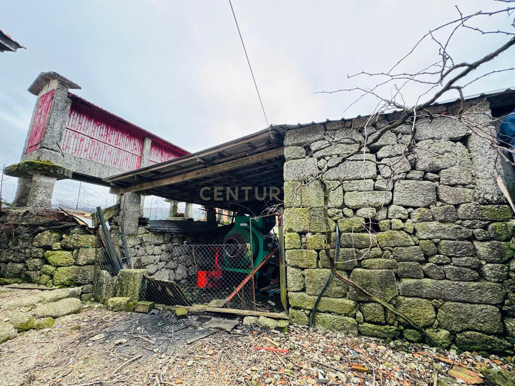 Terreno Urbano em Braga com Vista para Montanha e Água - Image 13