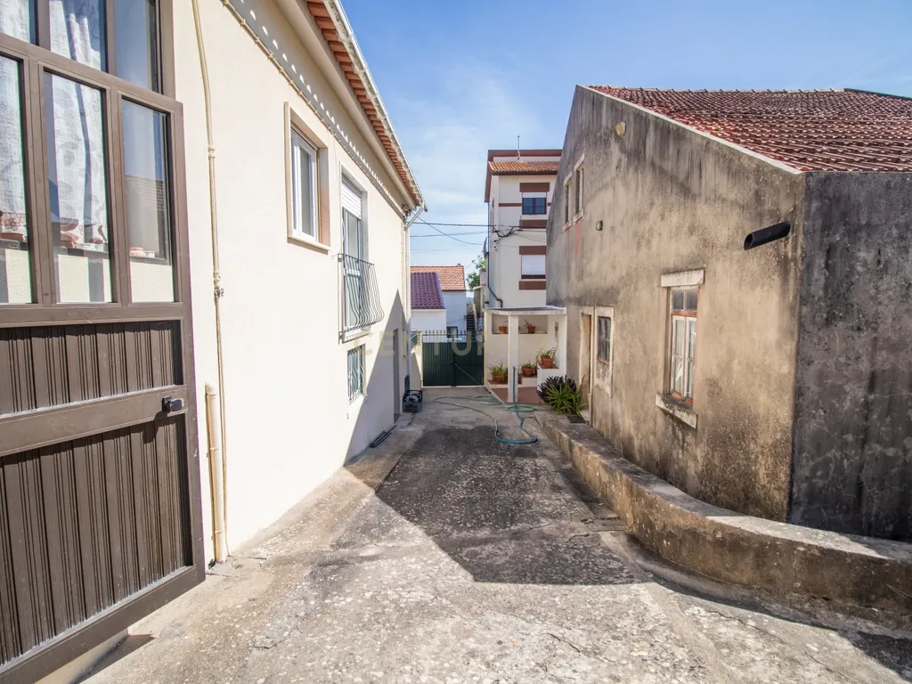 Casa antiga para recuperar com terreno e árvores de fruto, Alhadas, Figueira da Foz. - Image 27