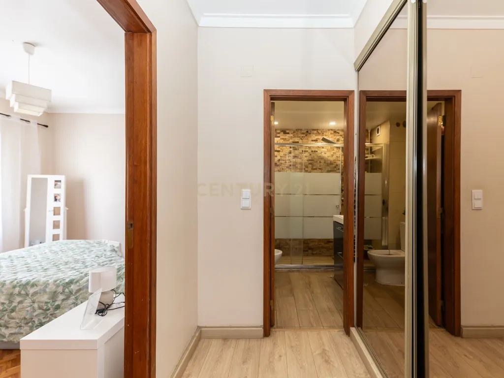 Apartamento T2 - Feijó com varanda - Image 18