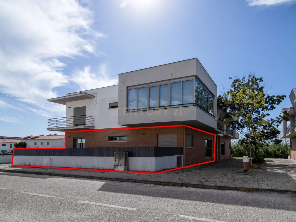 T3 com Terraço de 63 m² e Garagem de 70 m² | Comeira, Marinha Grande - Image 30