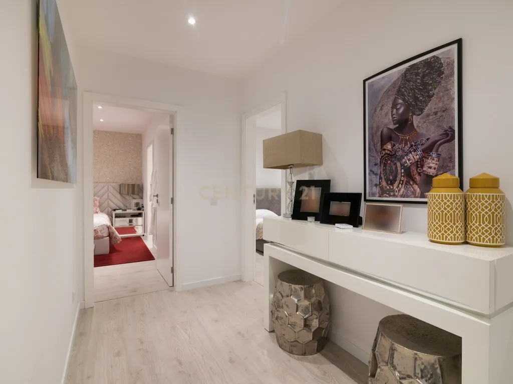 Moderna Moradia T3 em Caneças com Piscina - Image 21