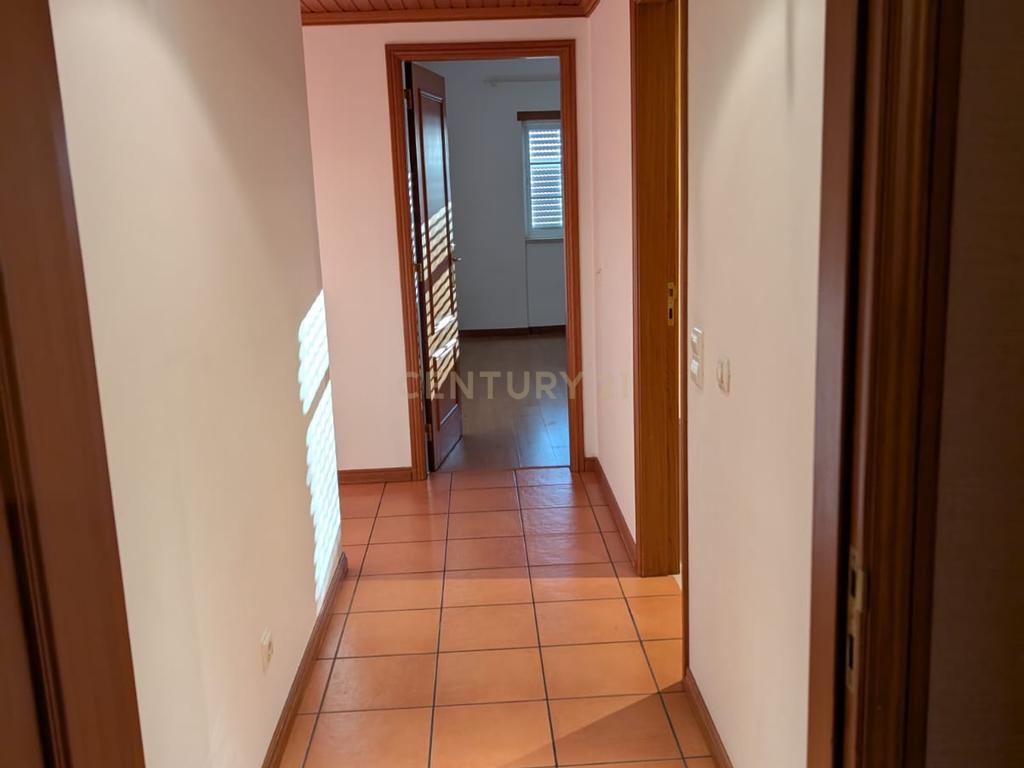 Apartamento T3 para Arrendar - Praceta Sertório Pereira, Amoreiras, Setúbal - Image 3
