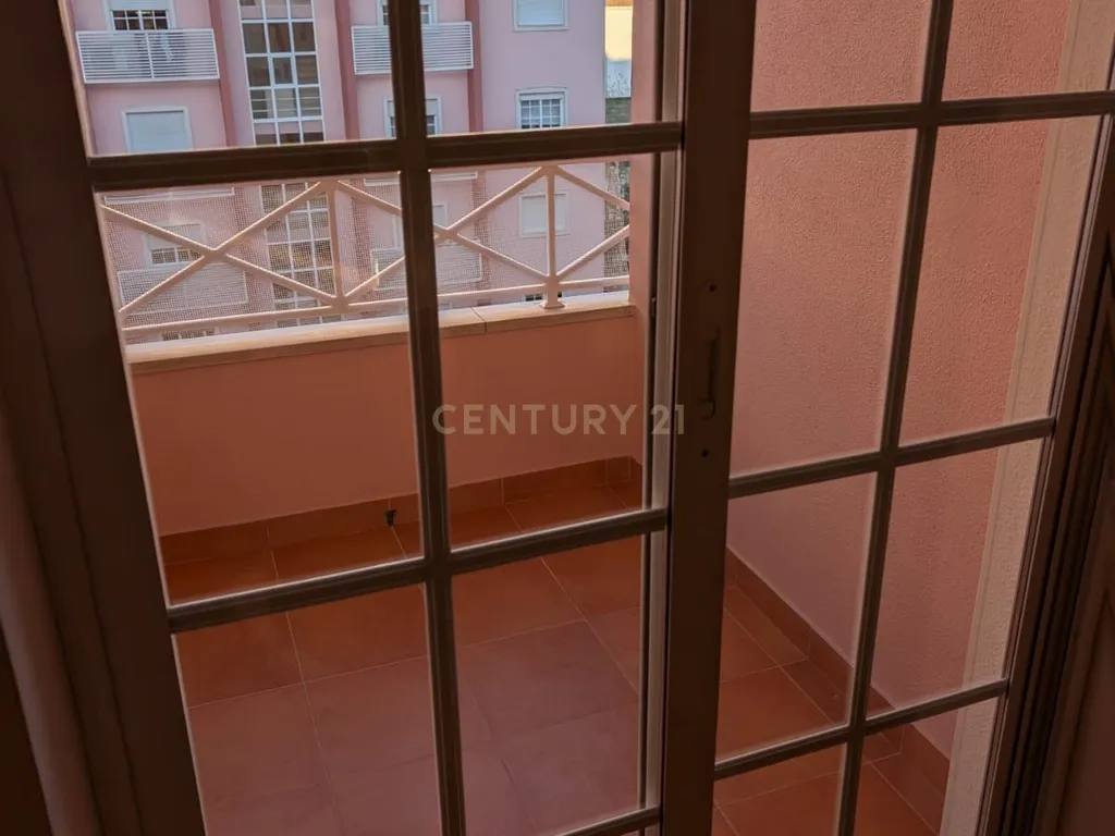 Apartamento T3 para Arrendar - Praceta Sertório Pereira, Amoreiras, Setúbal - Image 14