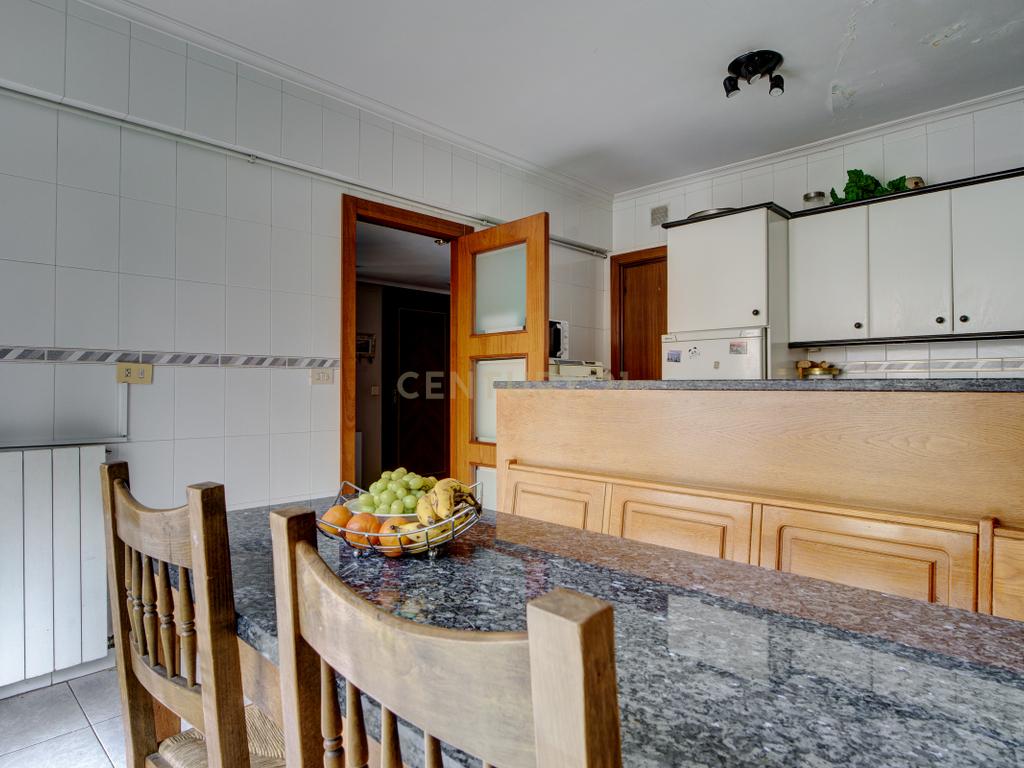  - Image 12
