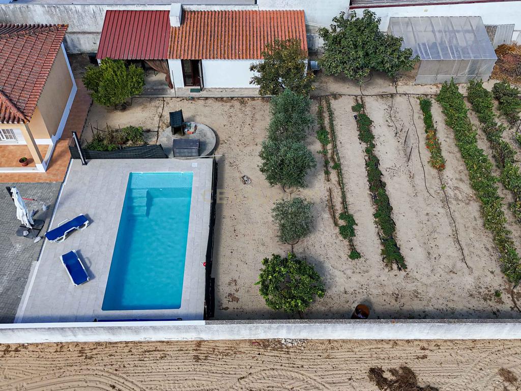 Moradia Independente Térrea com Piscina, Box, jardim e Anexo (Marinhais) - Image 40