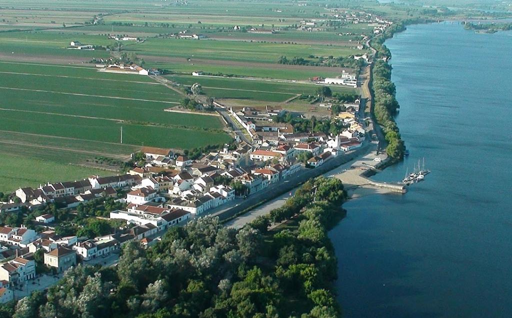 PRAIA FLUVIAL DA VALADA - MORADIA T3 - Image 33