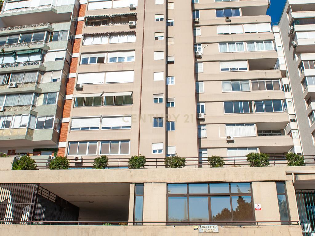 Lugar de Garagem em Zona Premium de Miraflores - Image 1