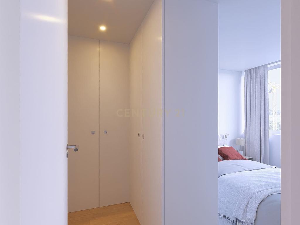 Condomínio do Sobreiro | T1 com 65m2 em Matosinhos, Senhora da Hora, junto ao metro - Image 9