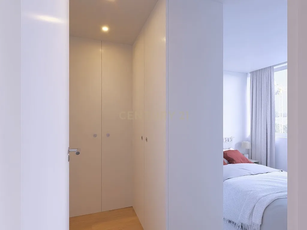Condomínio do Sobreiro | T1 com 65m2 em Matosinhos, Senhora da Hora, junto ao metro - Image 9