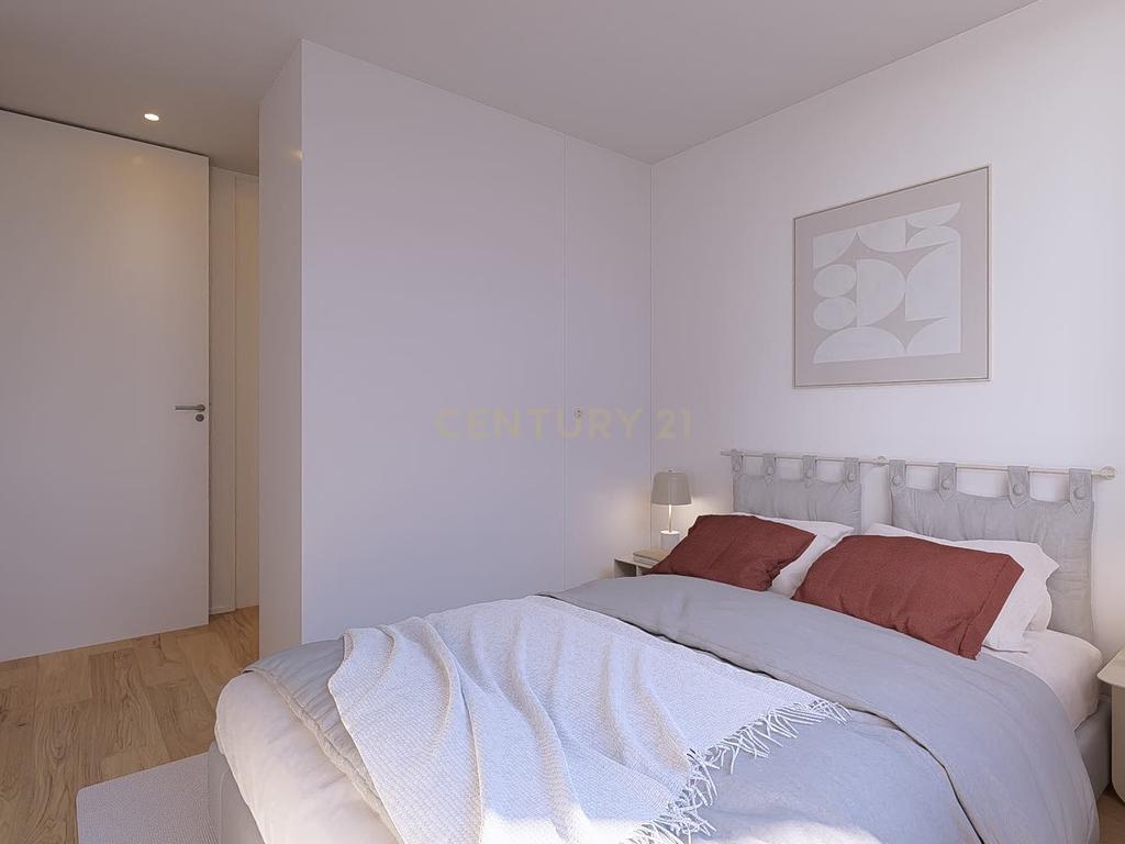 Condomínio do Sobreiro | T1 com 65m2 em Matosinhos, Senhora da Hora, junto ao metro - Image 11