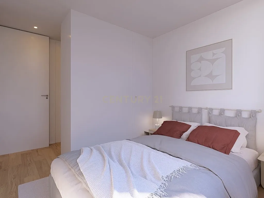 Condomínio do Sobreiro | T1 com 65m2 em Matosinhos, Senhora da Hora, junto ao metro - Image 11