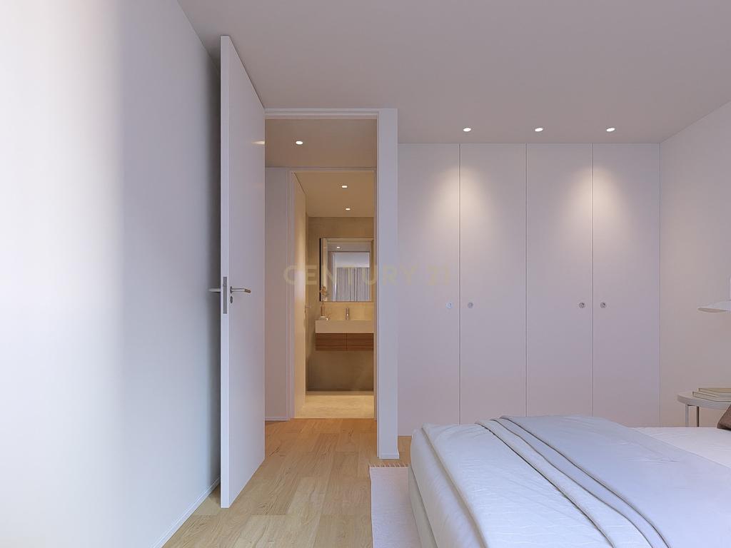Condomínio do Sobreiro | T1 com 70m2 em Matosinhos, Senhora da Hora, junto ao Metro - Image 13
