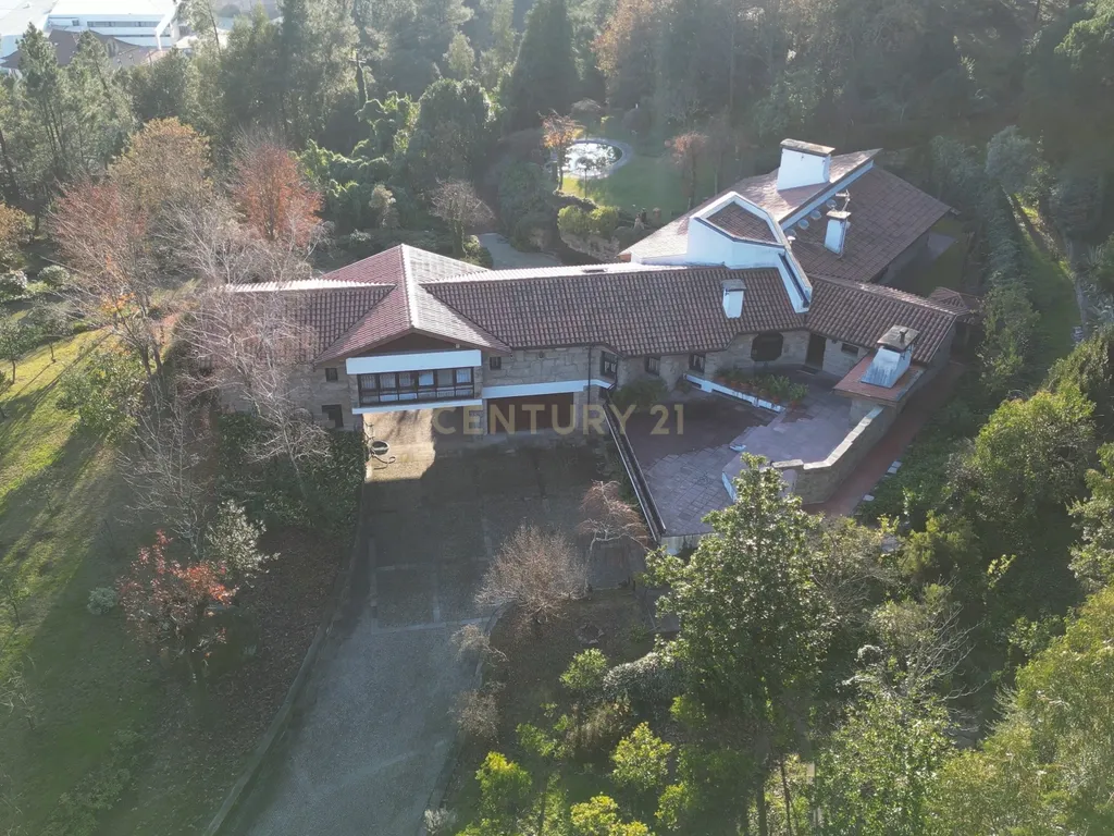 Herdade em Moreira de Cónegos – Moradia com 4 Frentes com Piscina 6 Hectares de terreno ideal para Organização de eventos, Alojamento local , boutique hotel etc - Image 18