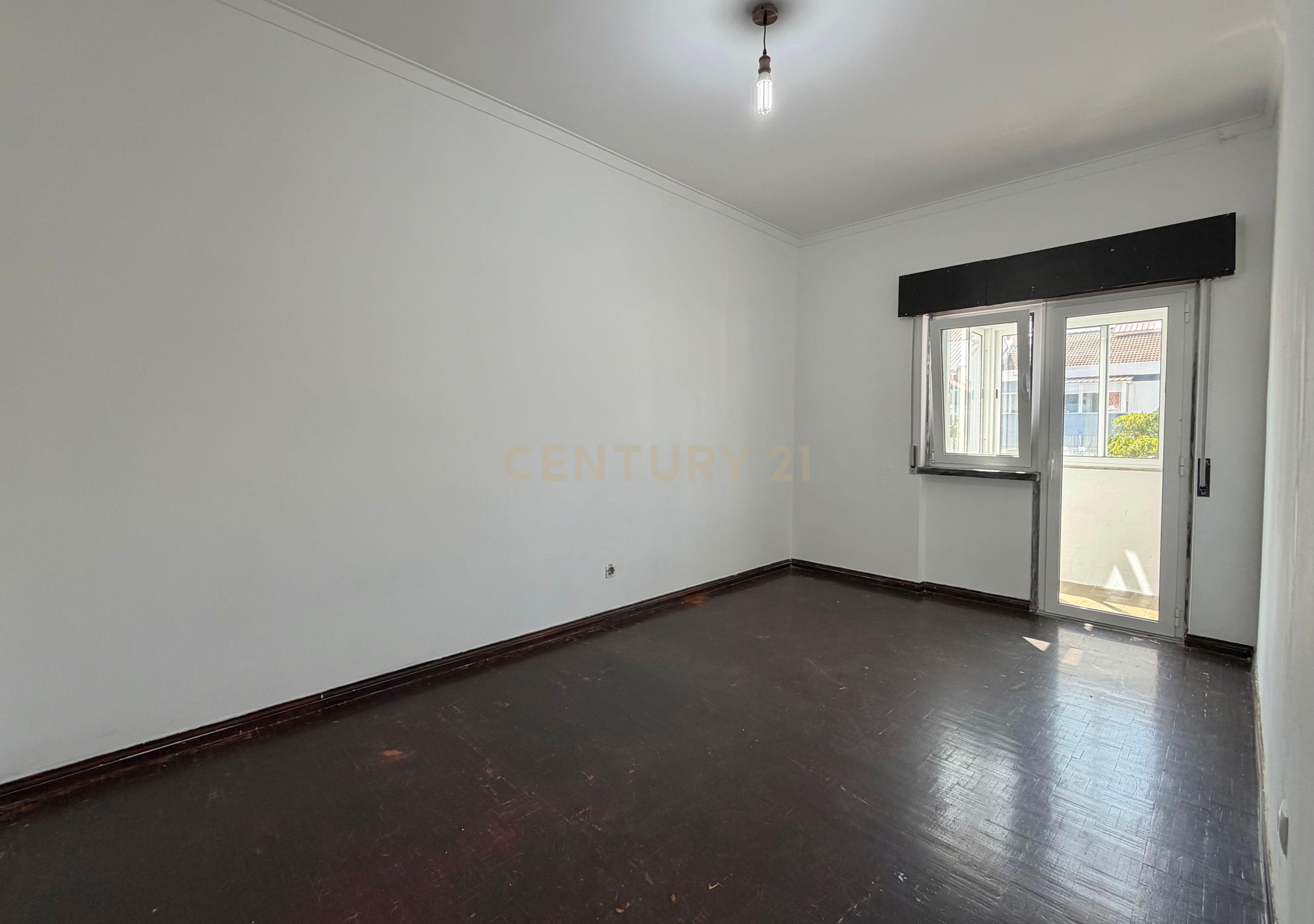 Fotografia 10 de Apartamento T3 transformado em T2 | Amora