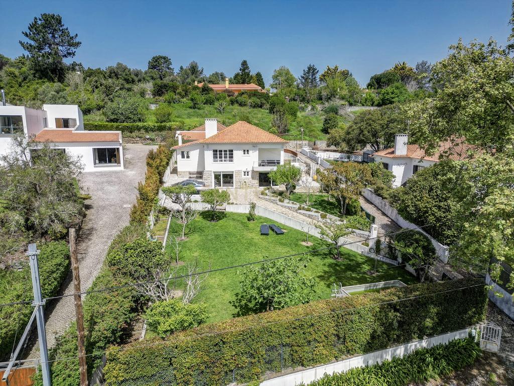 Encantadora Moradia com Vista Panorâmica em Sintra, Lisboa - Image 1