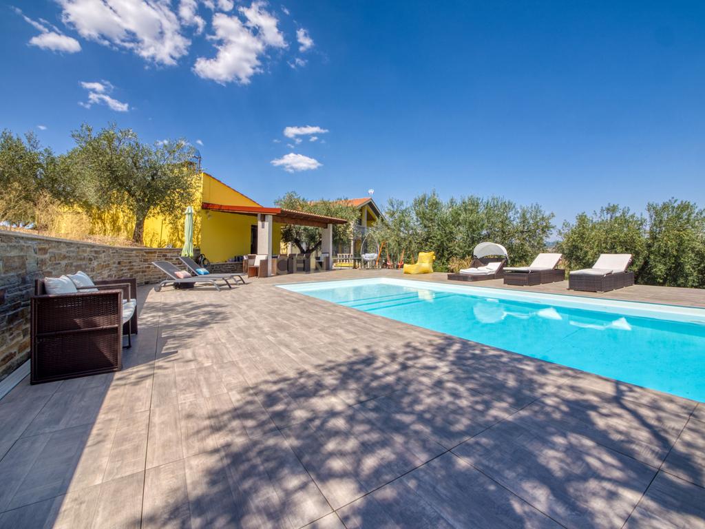 Moradia localizada na capital de distrito, no coração do Nordeste Transmontano. - Image 2