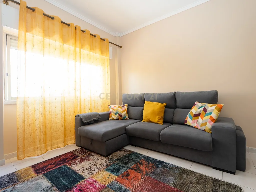 ** APARTAMENTO T2 NA AMADORA, PERTO DO METRO E DO COMBOIO ** - Image 5