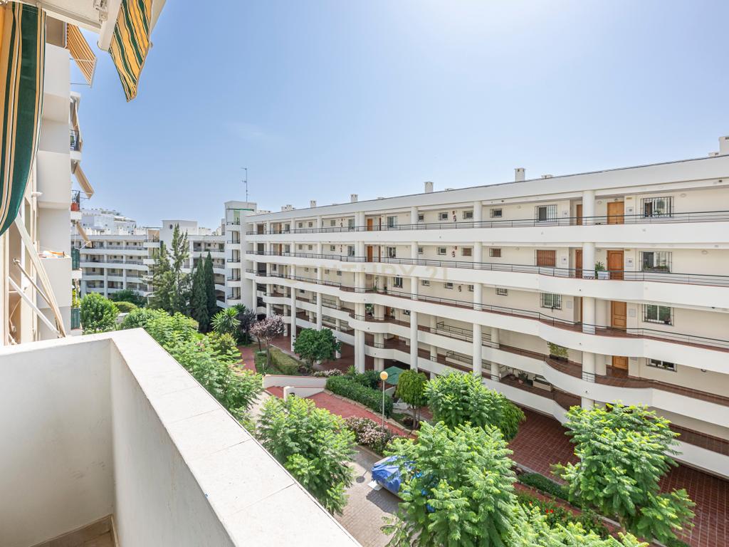 Magnífico Apartamento de 3 Quartos Totalmente Remodelado em Guadalmina Alta - Image 23