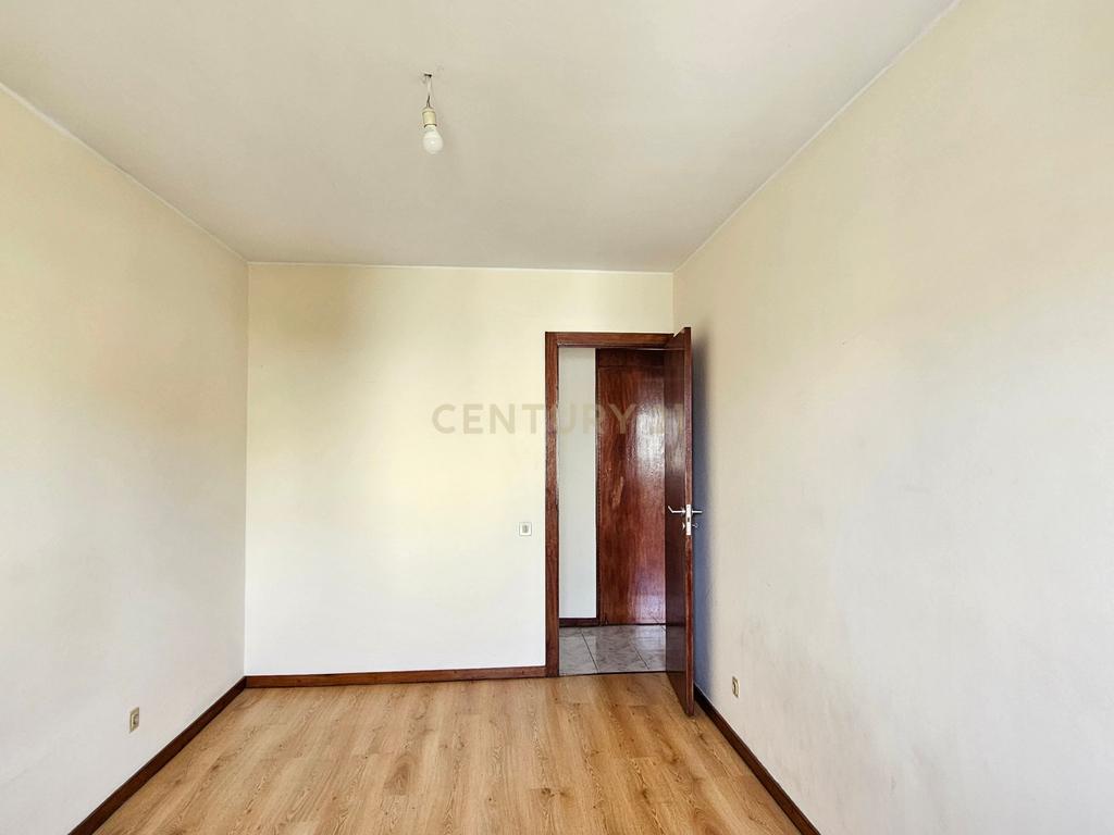 Apartamento T2 com garagem, Matosinhos - Image 18