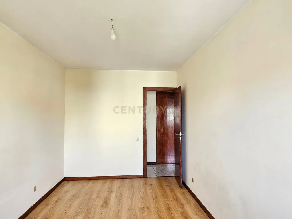 Apartamento T2 com garagem, Matosinhos - Image 18