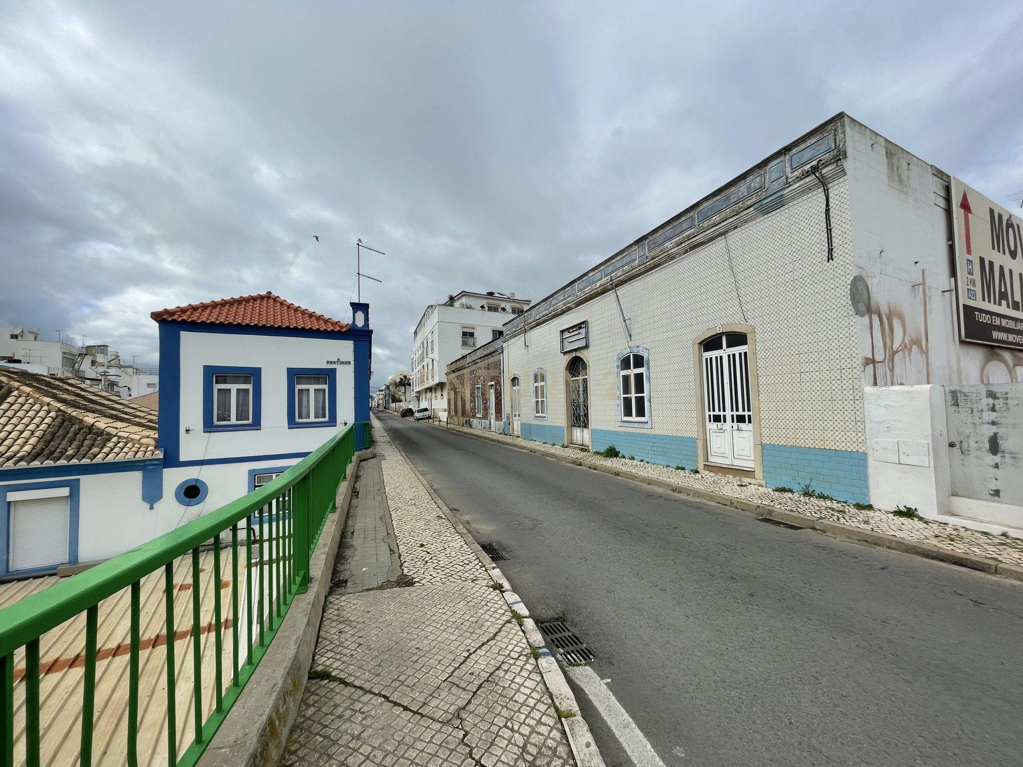 Prédio em Portimão, vista rio Arade, Algarve - Image 5