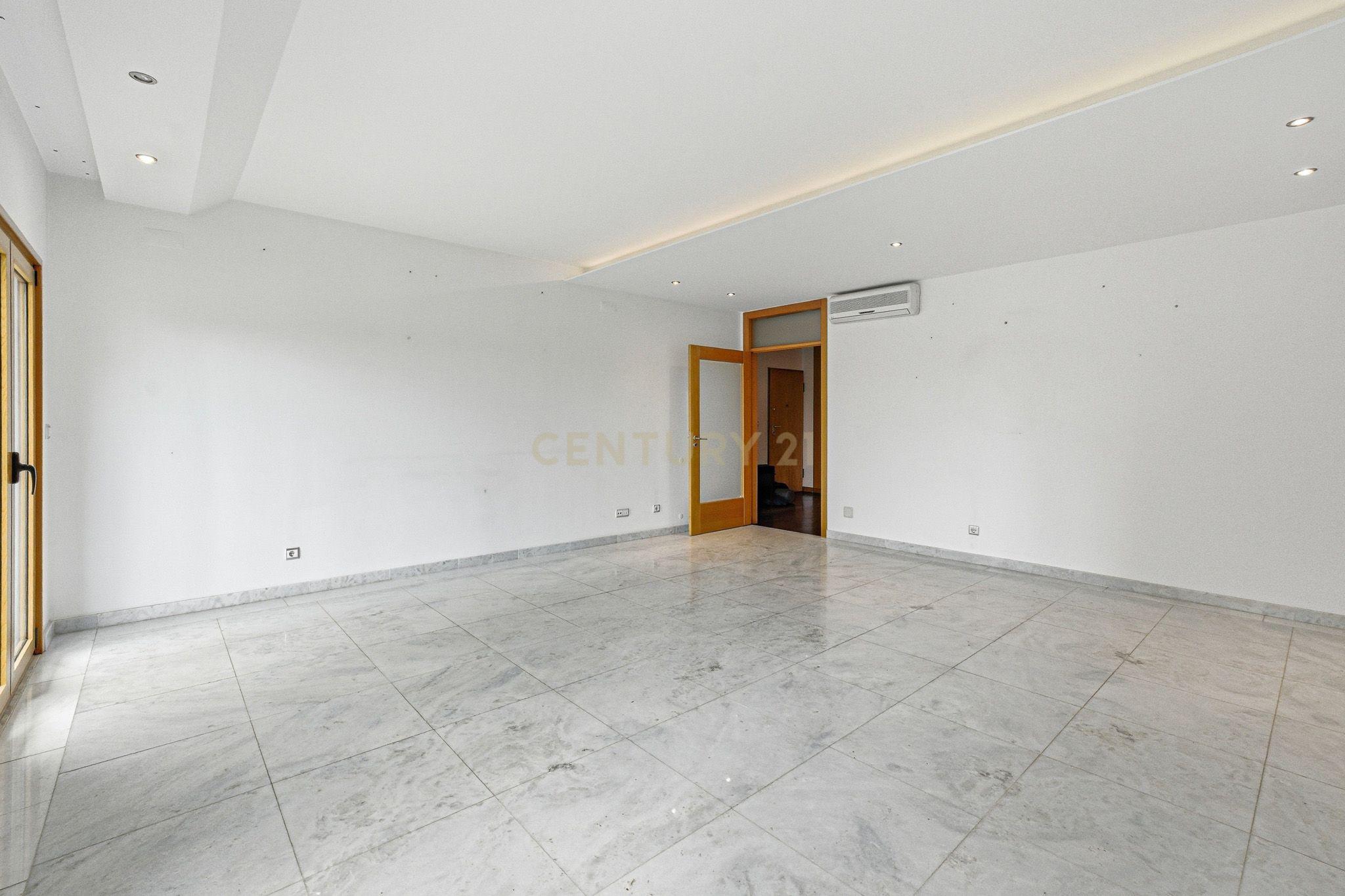 Fotografia 8 de Apartamento T3 com box de 30 m² | Vila Chã – Amadora